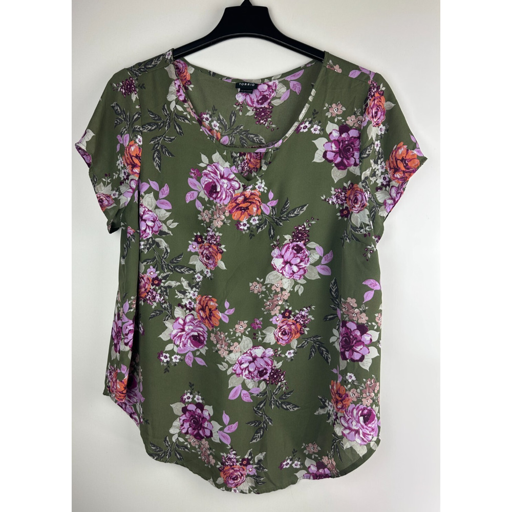 ✨2/$20 $Torrid Floral Georgette Keyhole Blouse Green Semi Sheer Plus Size 1 1X - Picture 2 of 9